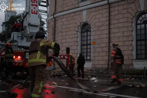 Масована атака на Київ у ніч на 15 червня: четверо загиблих, десятки поранених - рятувальники працюють на 50 локаціях
