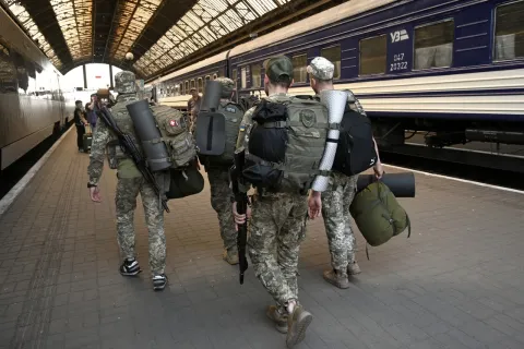 Стало відомо, коли почнеться демобілізація військових, які служать з 2014 та 2022 років
