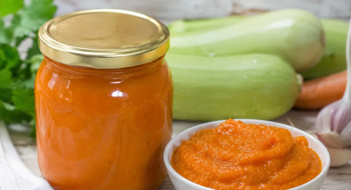 Кабачковая икра получается гуще, ароматнее и вкуснее благодаря одной добавке: рецепт - today.ua