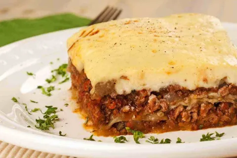 Сочная и ароматная мусака: как приготовить вкусную запеканку по-гречески