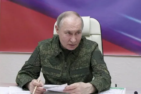 Путин обязал украинцев покинуть РФ, если у них нет законных оснований на пребывание: названа дата