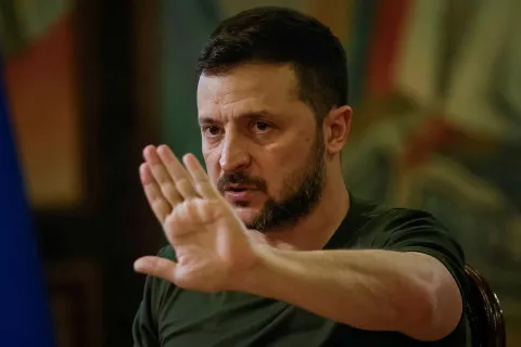 Зеленский назвал два условия для ослабления западных санкций против России