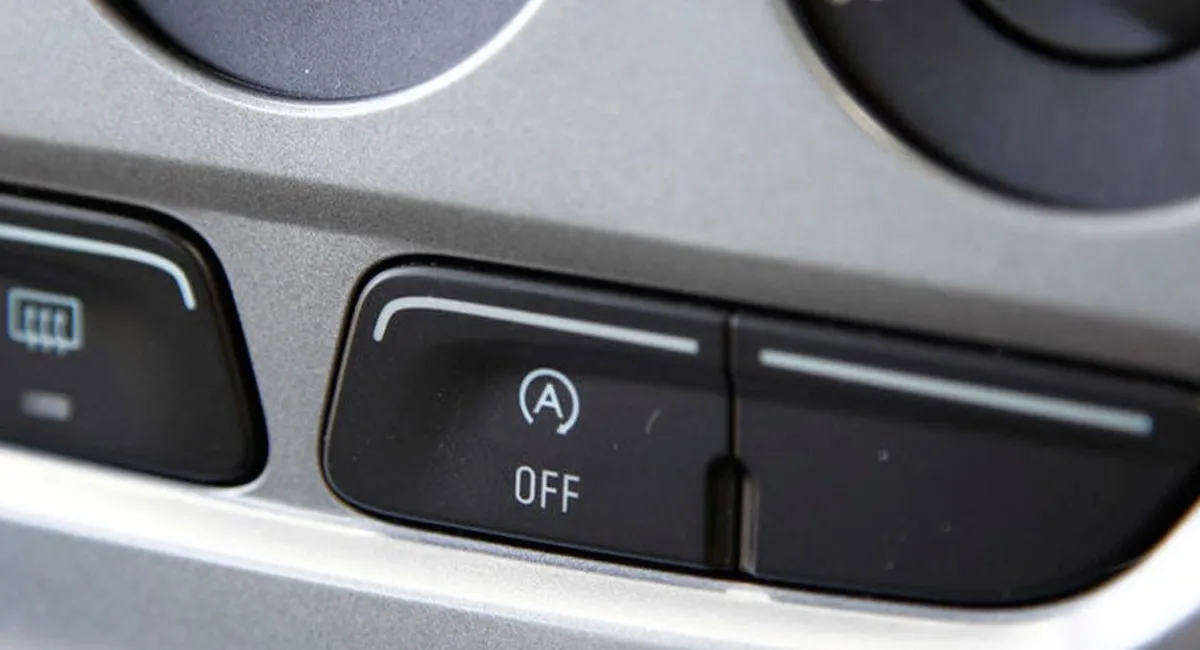 Водіям назвали кнопку, яка вдвічі збільшує ресурс двигуна - today.ua