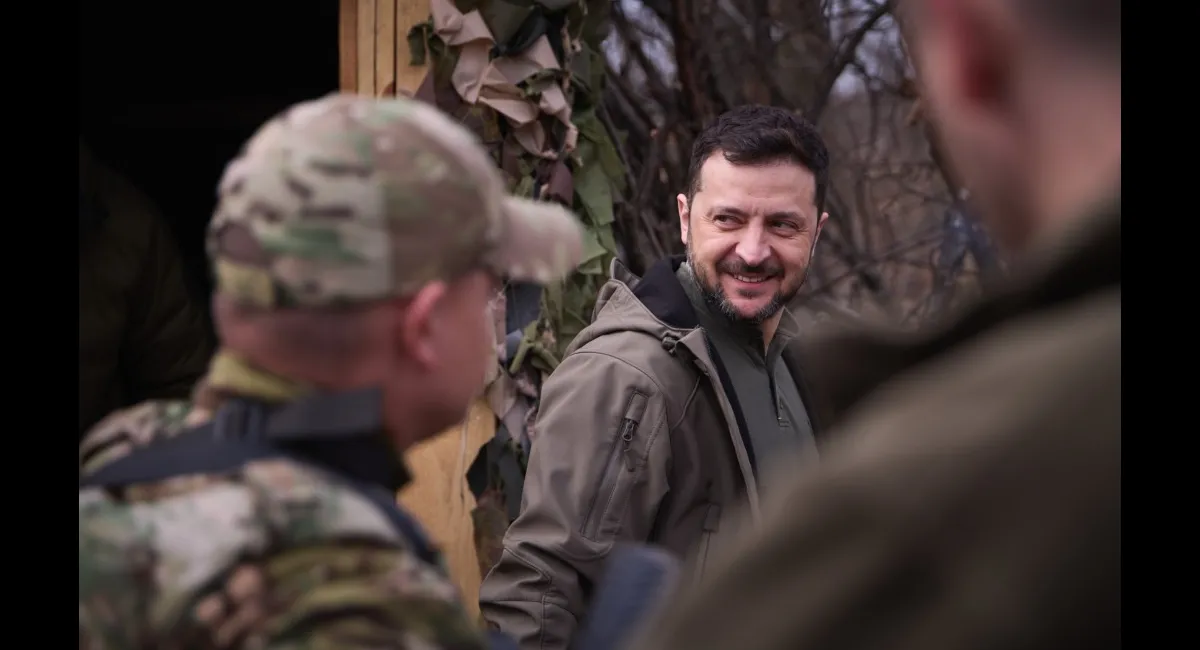 Зеленский провел встречи с военными на Покровском направлении: заслушал доклады и вручил награды - today.ua