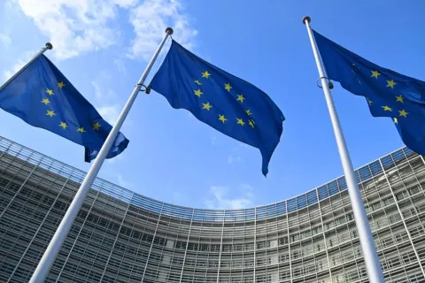 "Выгнали бизнес, инвестиции и инновации": глава крупнейшего банка США резко раскритиковал Европу