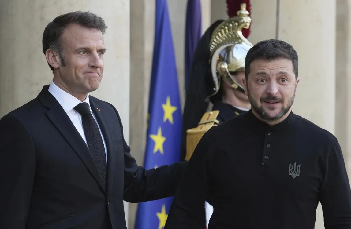 Франция планирует разместить миротворцев в центре Украины, - Associated Press - today.ua