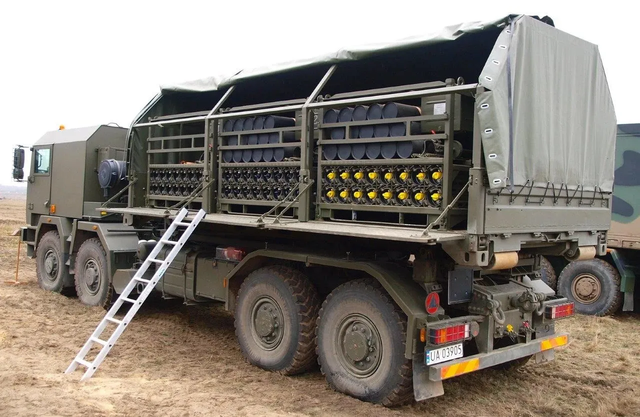 У ВСУ появились польские военные грузовики Jelcz  - today.ua