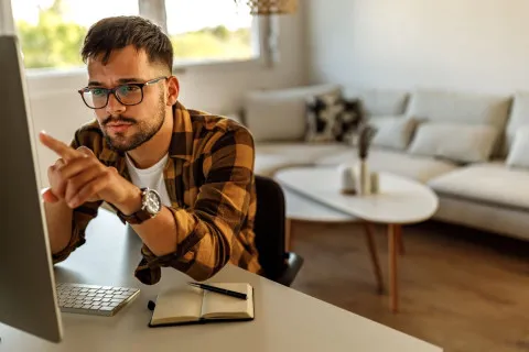 Работодатели планируют массовые сокращения наемных работников: какой выход предлагают уволенным