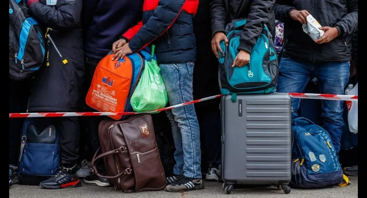 США начали депортацию украинцев: 50 граждан вернули через пункт пропуска Шегини - today.ua