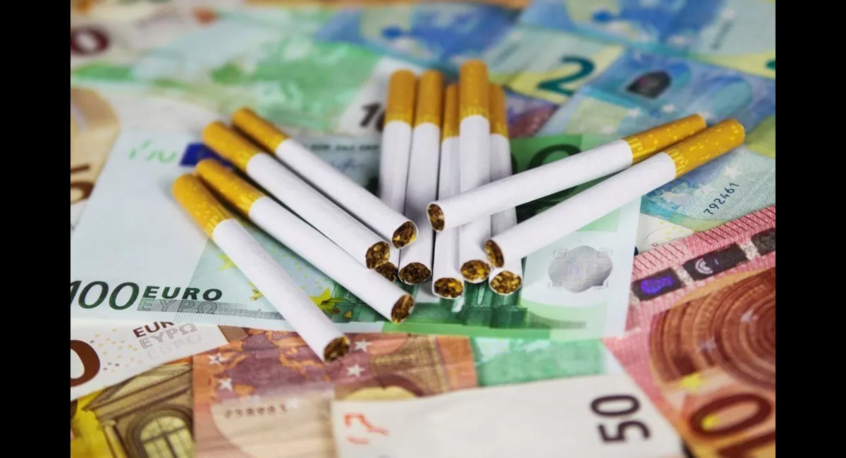 В Україні подорожчають цигарки: Зеленський підписав закон про підвищення акцизного податку - today.ua