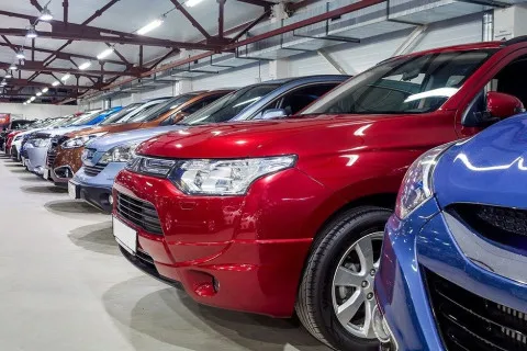 Продажи новых автомобилей в Украине упали сразу на 20%