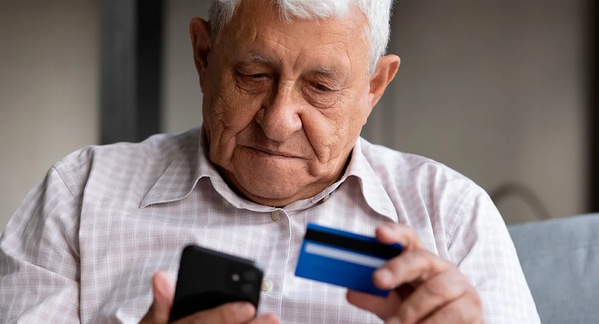 Достигли 65 лет и не получили доплату: почему пенсии повысят не всем украинцам - today.ua