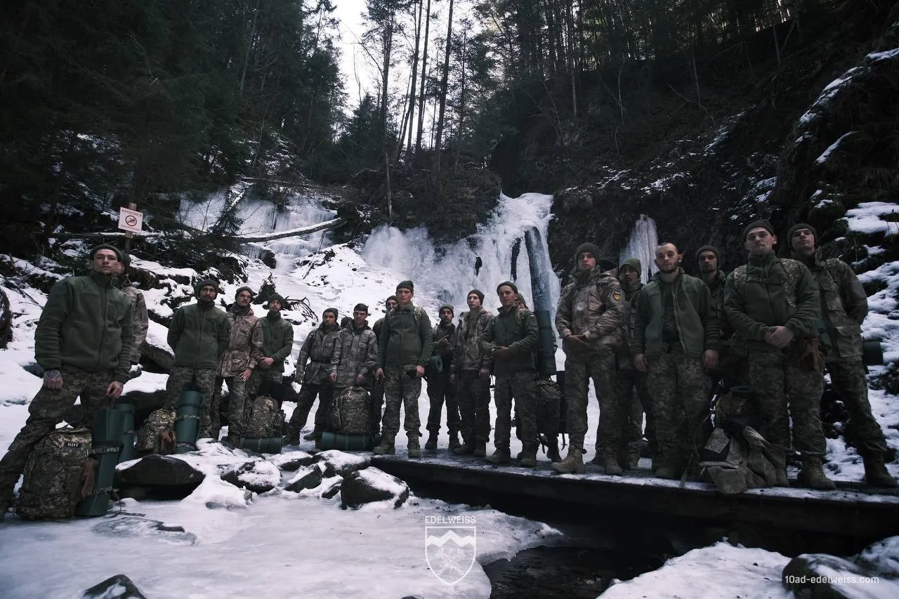 В Минобороны назвали самые популярные должности контракта 18-24: новобранцы отправились в Карпаты - today.ua