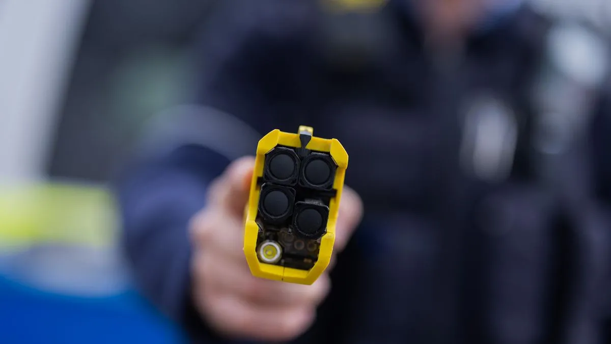 Нацгвардии разрешат применять при задержании украинцев оружие, электрошокеры, наручники, сетки и другие средства - today.ua