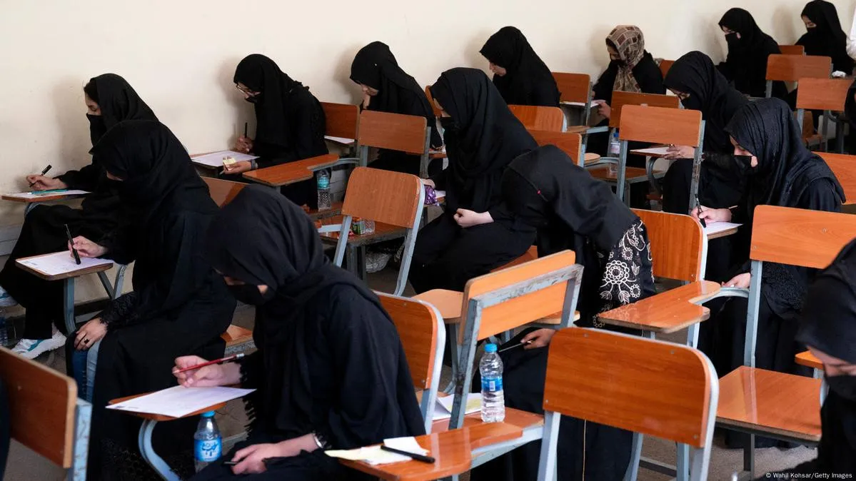 Прекращение финансирования от USAID может обернуться трагедией для  десятков афганских девушек: их отдадут на расправу талибам - today.ua