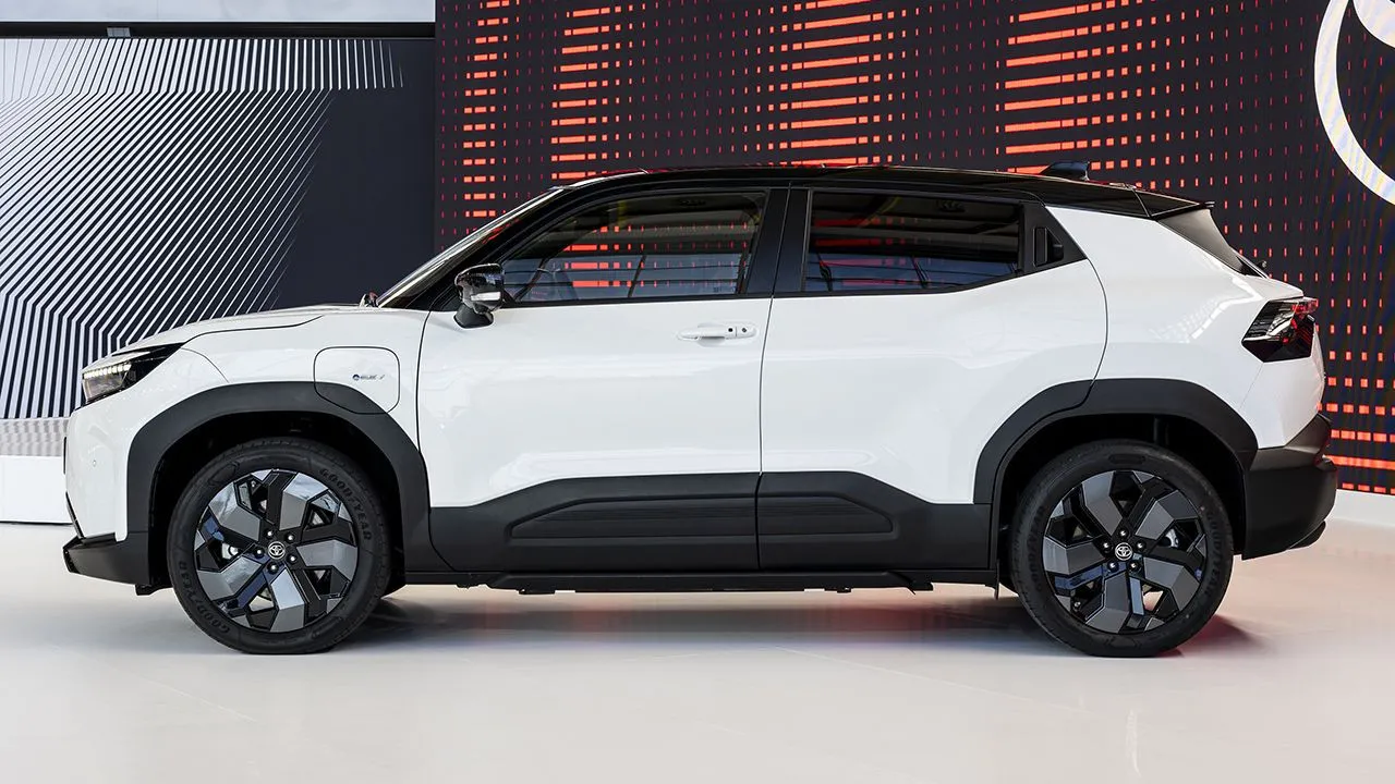 Осенью 2025 года начнутся продажи нового кроссовера Toyota Urban Cruiser Осенью 2025 года начнутся продажи нового кроссовера Toyota Urban Cruiser - today.ua