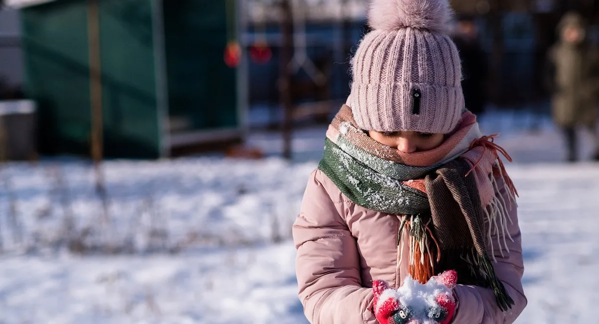 Похолодание, сильный ветер, заморозки и снег: украинцев предупредили об изменении погоды - today.ua
