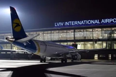 Львівський аеропорт готовий до відкриття: назвали орієнтовну дату відновлення польотів