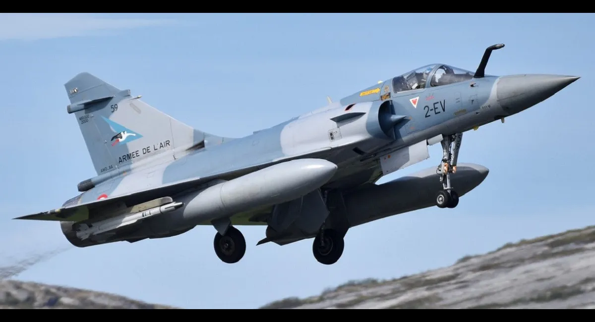 Франция может выделить Украине больше истребителей Mirage 2000 - today.ua