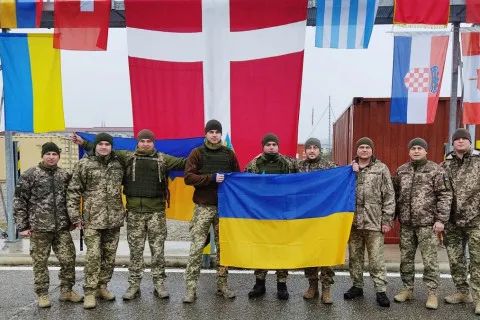 Західна коаліція вирішила відправити в Україну своїх військових: у Росії відреагували 