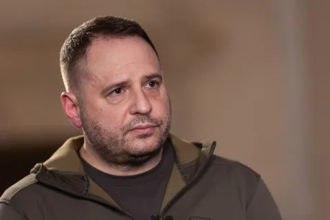 Украина не обсуждает нейтральный статус и сокращение ВСУ, – Ермак