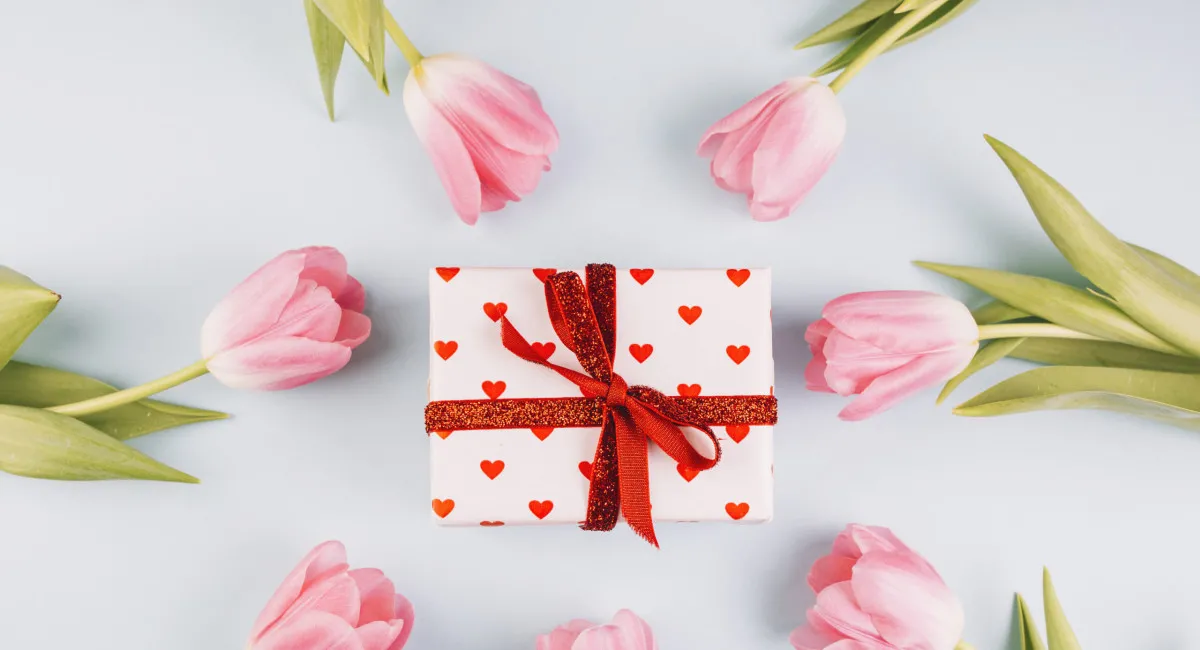 Що подарувати на 8 березня: ідеї для близьких, друзів і колег - today.ua
