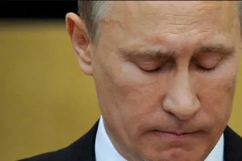 Домино павших диктаторов: как Путин потерял троих близких друзей