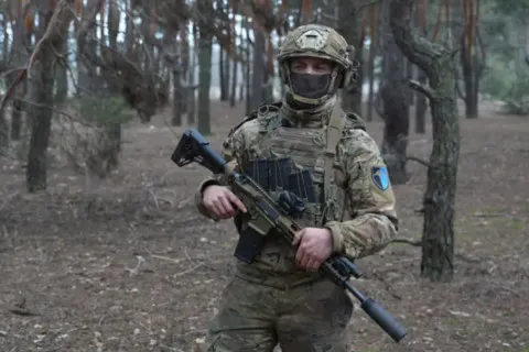 "Я відчув, що маю бути тут": пожежник із хмарочосів США приєднався до розвідки ЗСУ (відео)