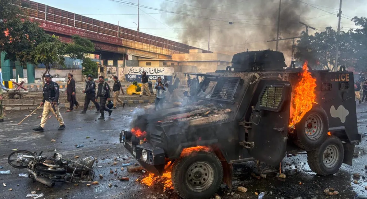 Протести в Пакистані через удари по Ірану переросли у криваві сутички: десятки загиблих - today.ua