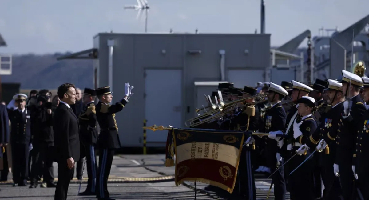 Это новая эра: Макрон объявил о беспрецедентном решении в отношении ядерных боеголовок Франции (видео) - today.ua