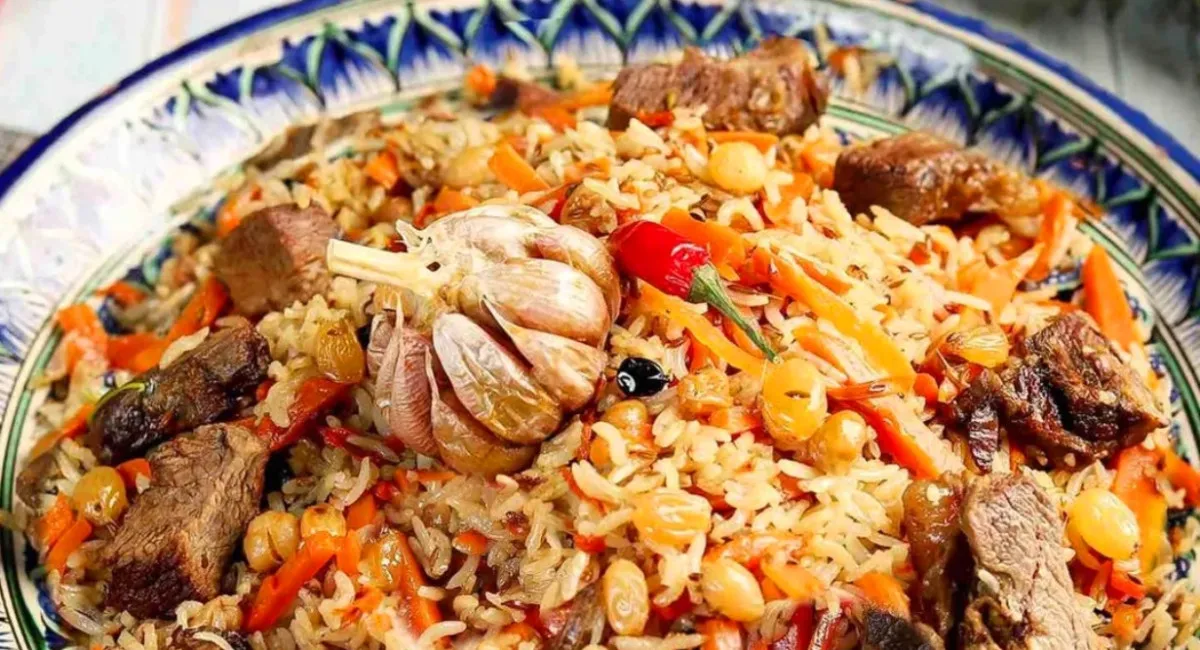 Секрет рассыпчатого плова: фудблогер показала необычный лайфхак для приготовления блюда - today.ua