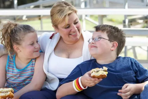 Понад 220 мільйонів дітей можуть мати ожиріння до 2040 року: міжнародний звіт