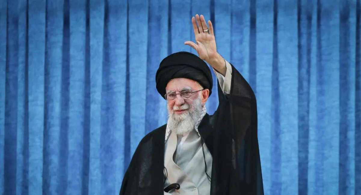 Іран прощається з Хаменеї: триденна церемонія в Тегерані - today.ua