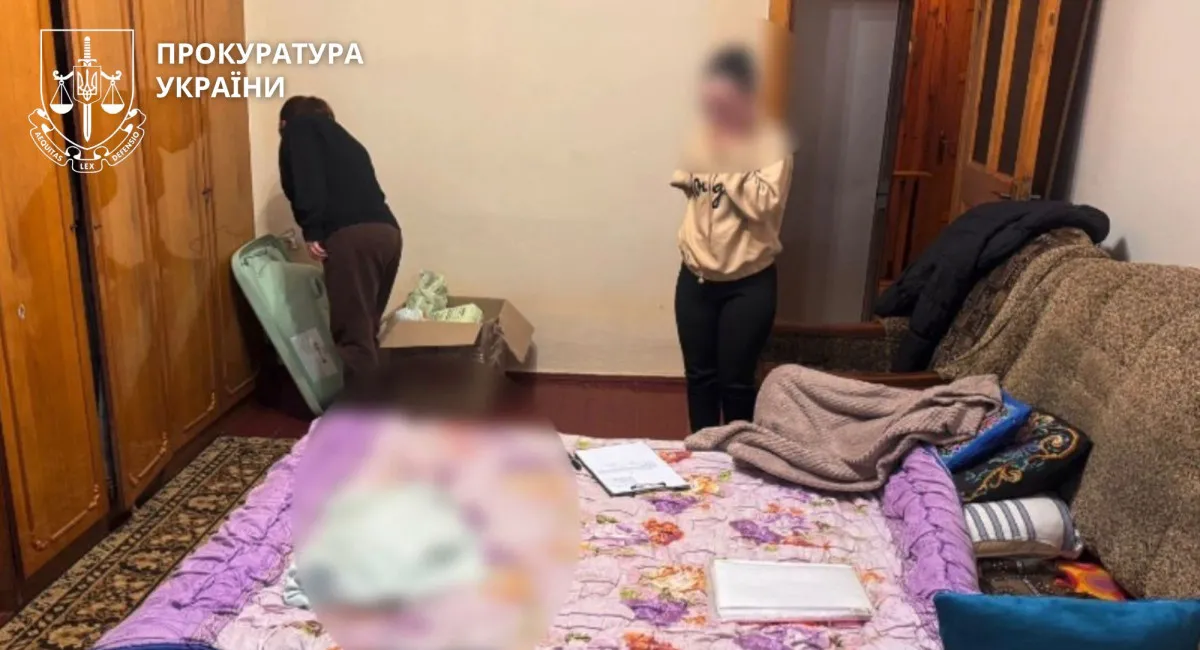 Мать убила 7-месячного сына из-за того, что он плакал: подробности жуткого убийства младенца - today.ua