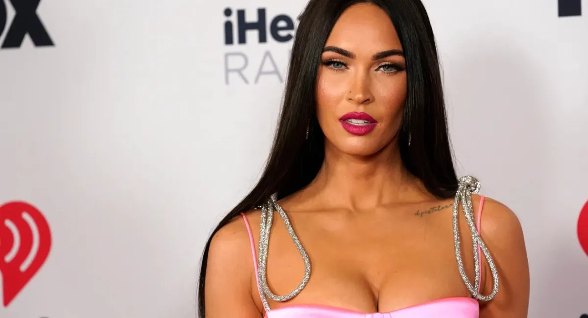 Меган Фокс ефектно повернулася в Інстаграм після дворічної перерви: пікантні фото акторки - today.ua