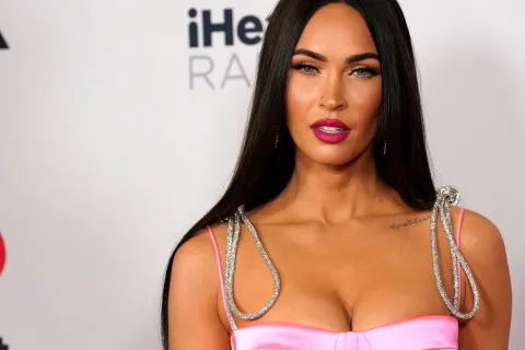 Меган Фокс ефектно повернулася в Інстаграм після дворічної перерви: пікантні фото акторки