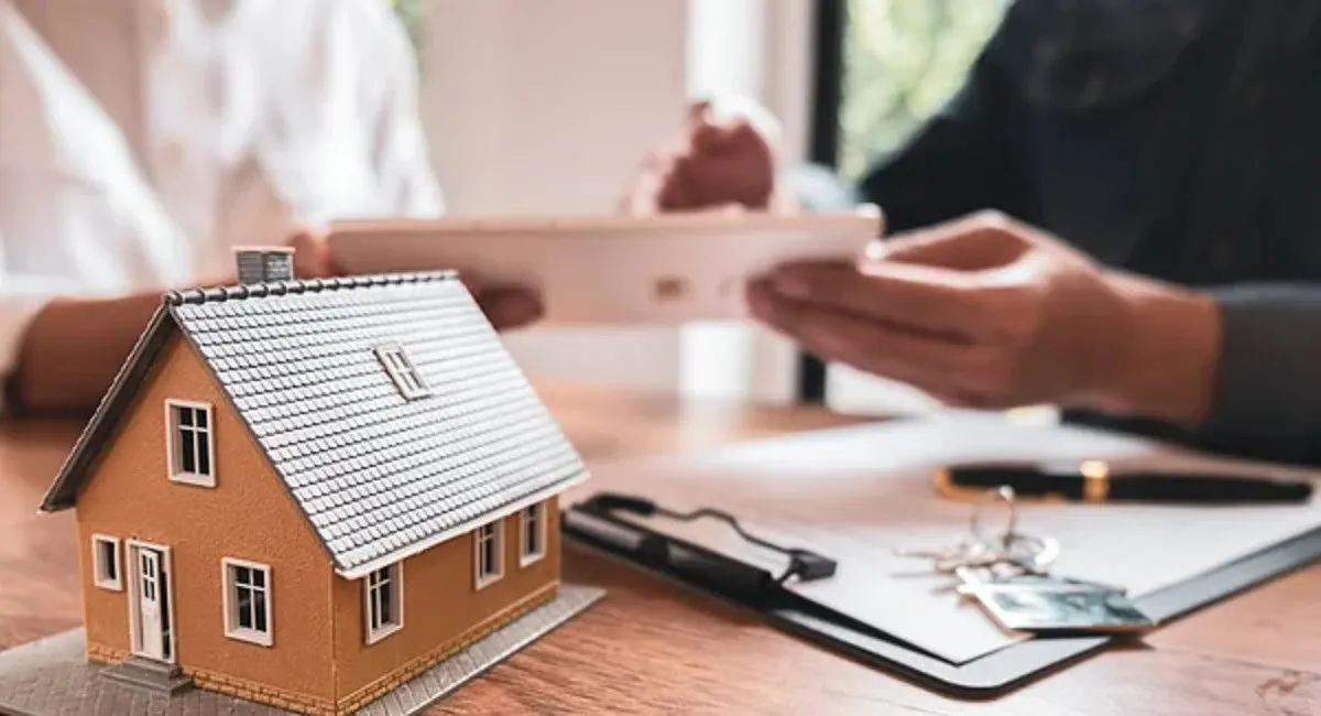 Поколение бездомных: выплатить ипотеку с украинской зарплаты почти невозможно - today.ua