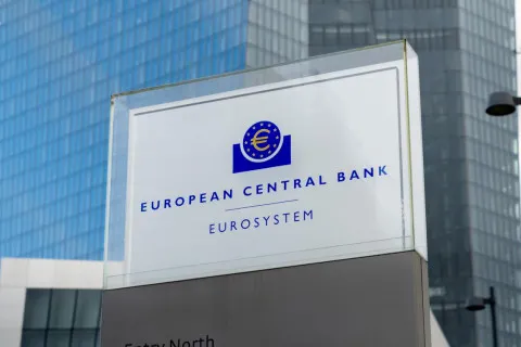 У ЄЦБ попередили про загрози для банків єврозони через війну в Ірані