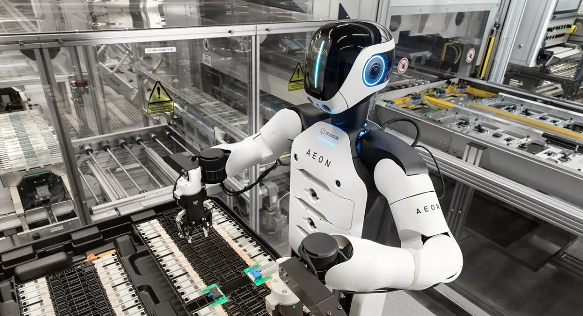 Мировые компании массово внедряют на производстве роботов: люди останутся без работы - today.ua