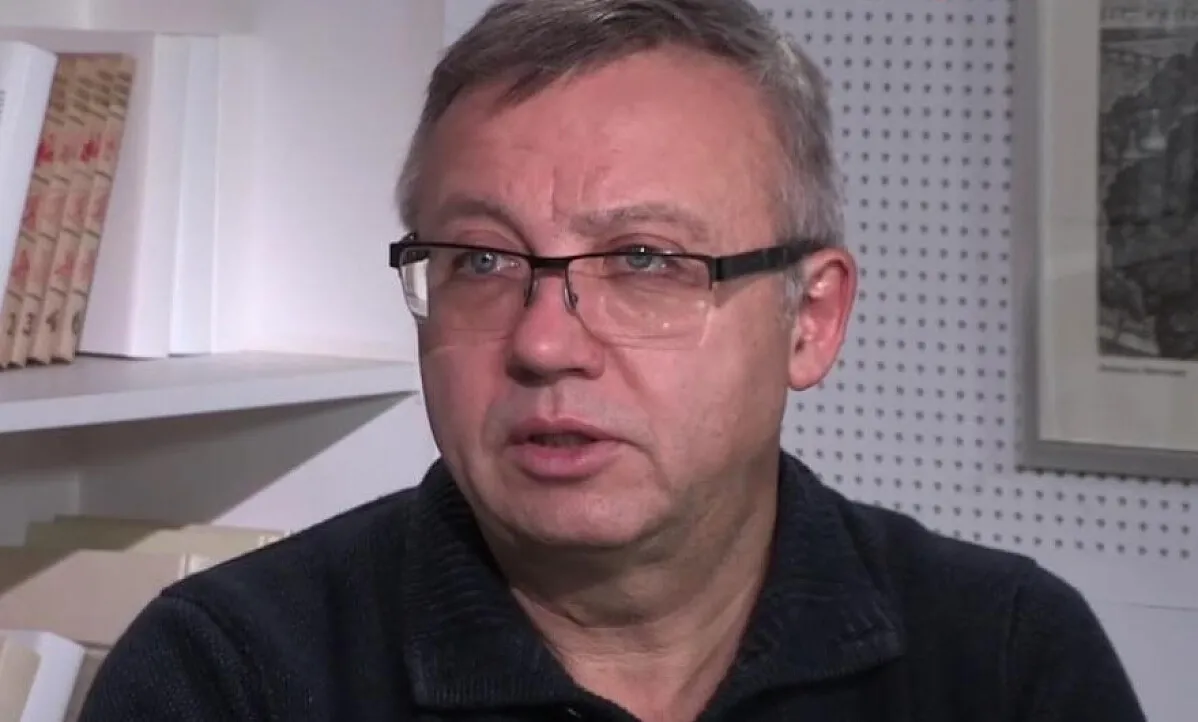 Худший сценарий: экономист спрогнозировал катастрофический рост курса доллара и евро в Украине - today.ua