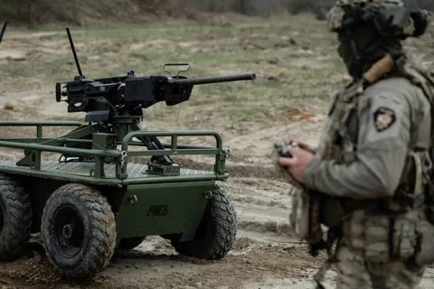 Безшумні та смертоносні: українські військові готуються до неминучої війни роботів