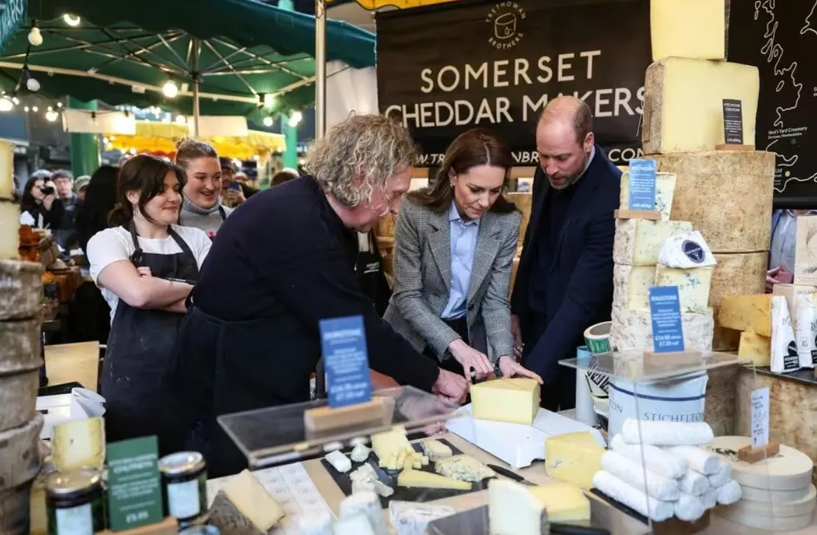 Подавали каву і солодощі на ринку: принц Вільям і Кейт Міддлтон здивували жителів Лондона - today.ua