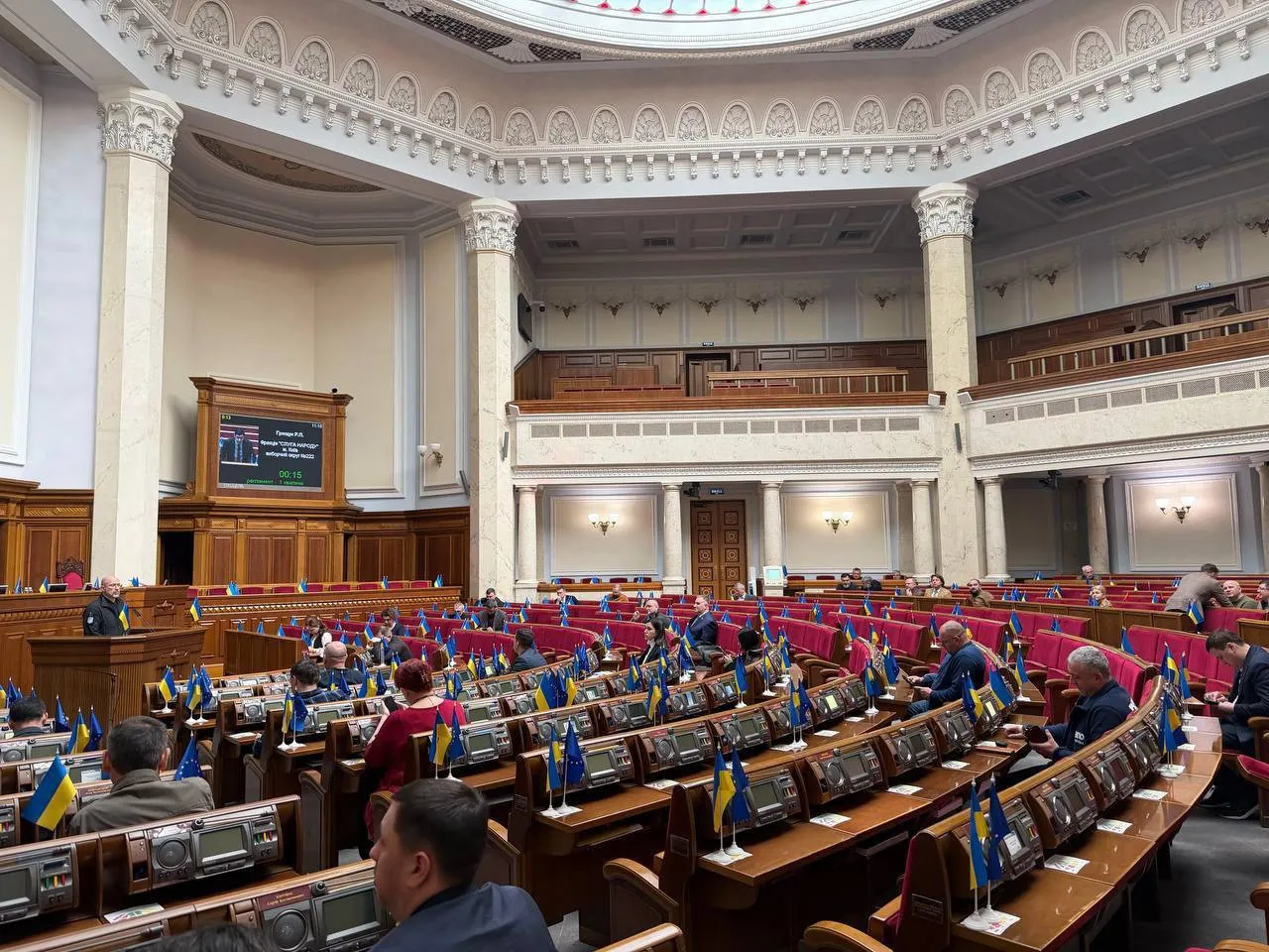 Верховная Рада может стать недееспособной: несколько десятков нардепов хотят сложить депутатские полномочия - today.ua