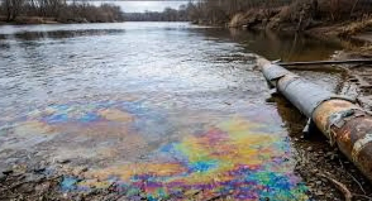 Екологічна катастрофа на Дністрі: мільйони людей можуть втратити доступ до питної води - today.ua