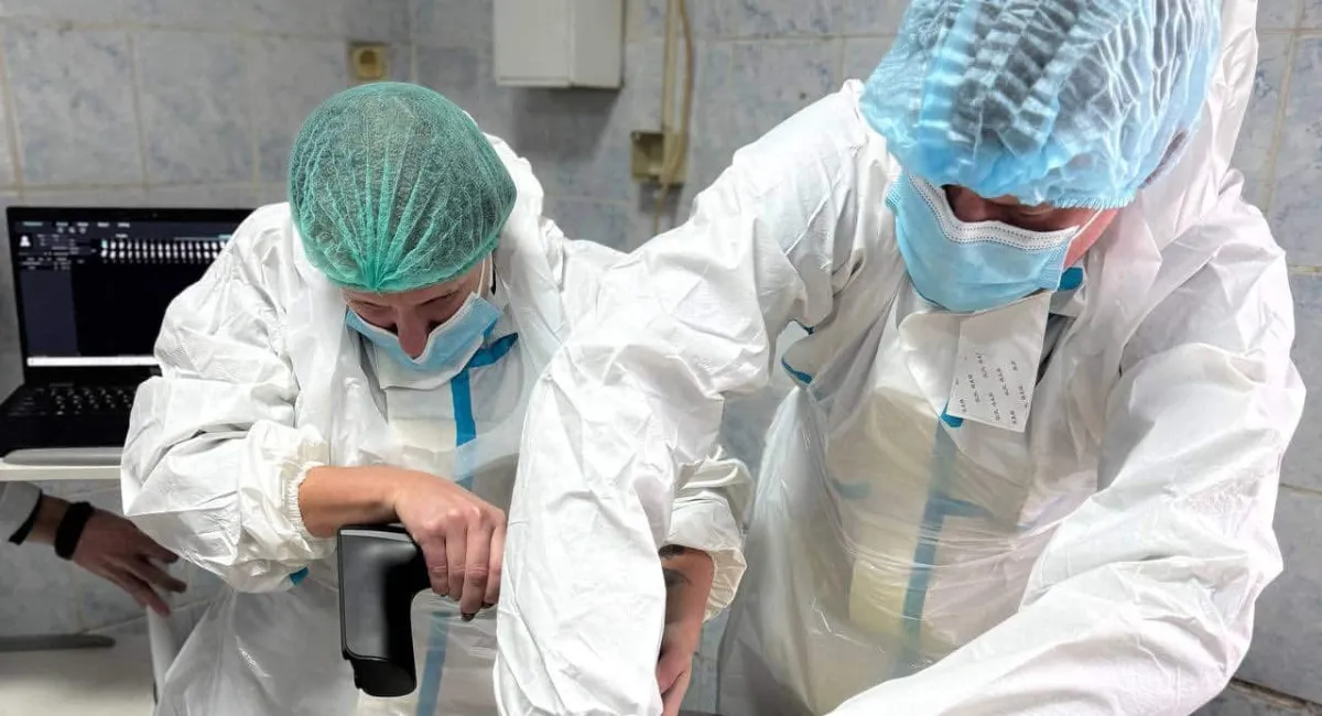 Шок в морге: во время идентификации репатриированного тела воина медики обнаружили ужасающую находку - today.ua