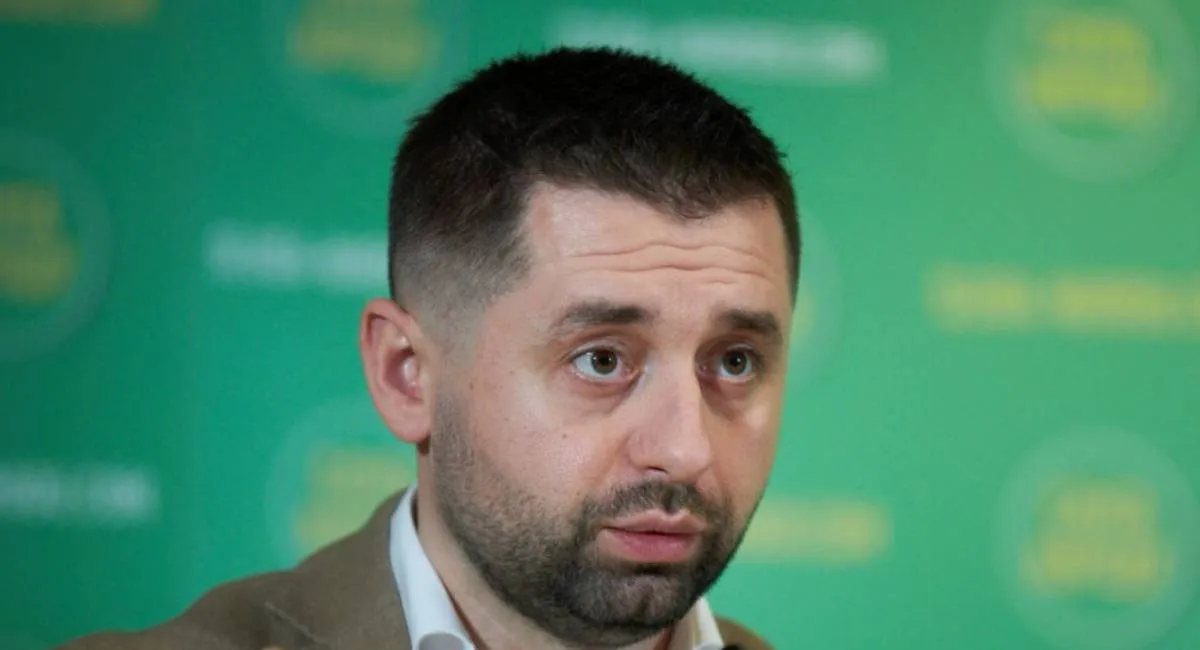 Слова Зеленского неправильно поняли: в Слуге народа объяснили заявление о депутатах и мобилизации - today.ua