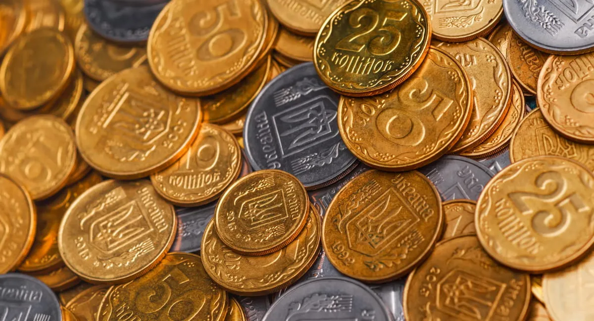 В Україні монету 50 копійок купують за понад 10 000 грн: якого року вона має бути - today.ua
