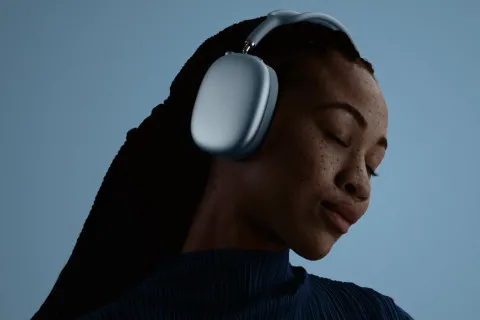 Apple AirPods Max 2: наушники получили "умное" шумоподавление и управление кивком головы