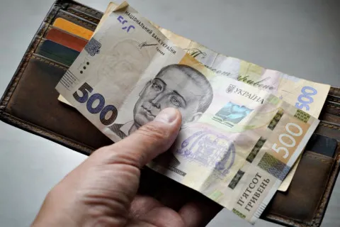 Молдова обігнала Україну за зарплатами: сусіди заробляють уже майже в півтора раза більше