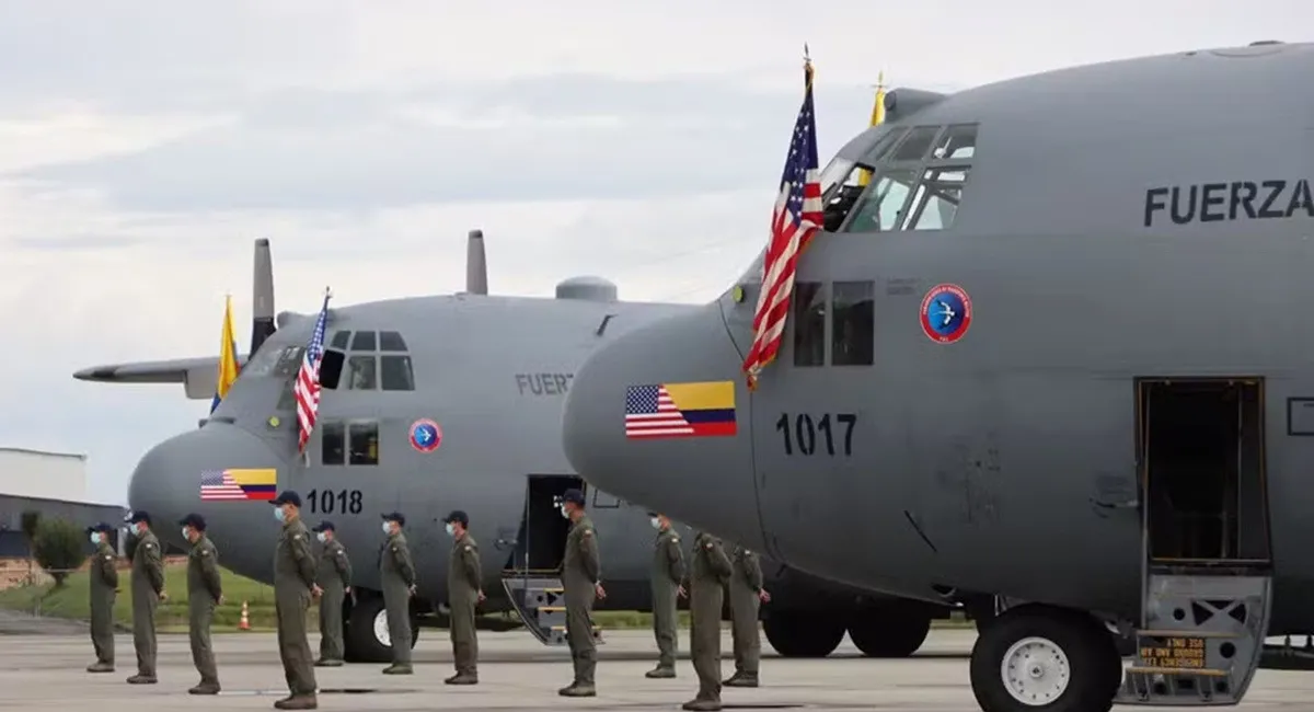 Смертельне піке: у Колумбії розбився військовий літак C-130 Hercules із сотнею десантників на борту - today.ua